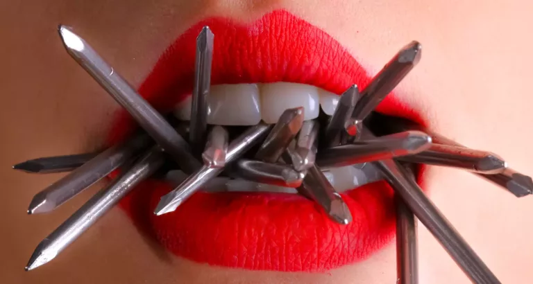 Gout de Sang dans la Bouche : Ses Origines et ses Solutions