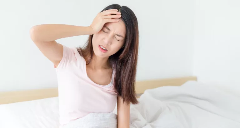 Mal de tête au réveil : Le comprendre et y remédier