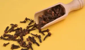 Clou de girofle pour faire l’amour : Effet placebo ou réel ?
